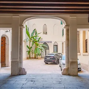 residenza-corte-carnesali.hotelinveneto.com/