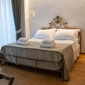 Bed & Breakfast Residenza Degli Speziali Italy
